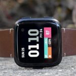 Cómo restablecer un Fitbit Versa- 2